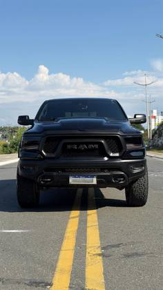 RAM 1500 5.7 V8 GASOLINA REBEL CD 4X4 AUTOMÁTICO